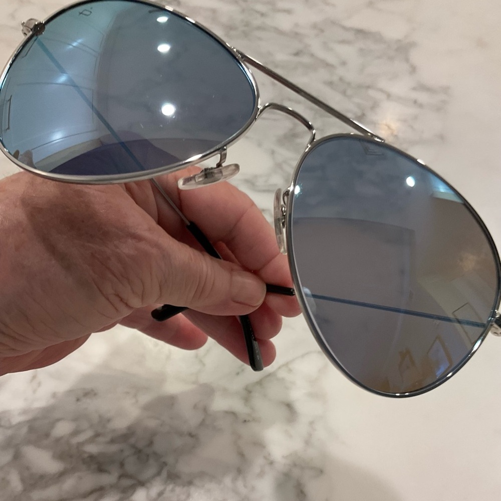 Privé Revaux Aviator Style Sunglasses NWT